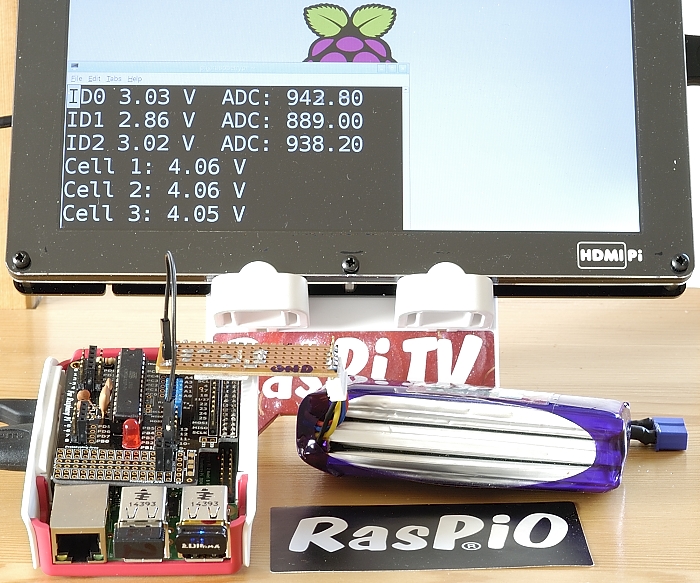 RasPiO Duino stripboard voltage divider for lipo monitoring