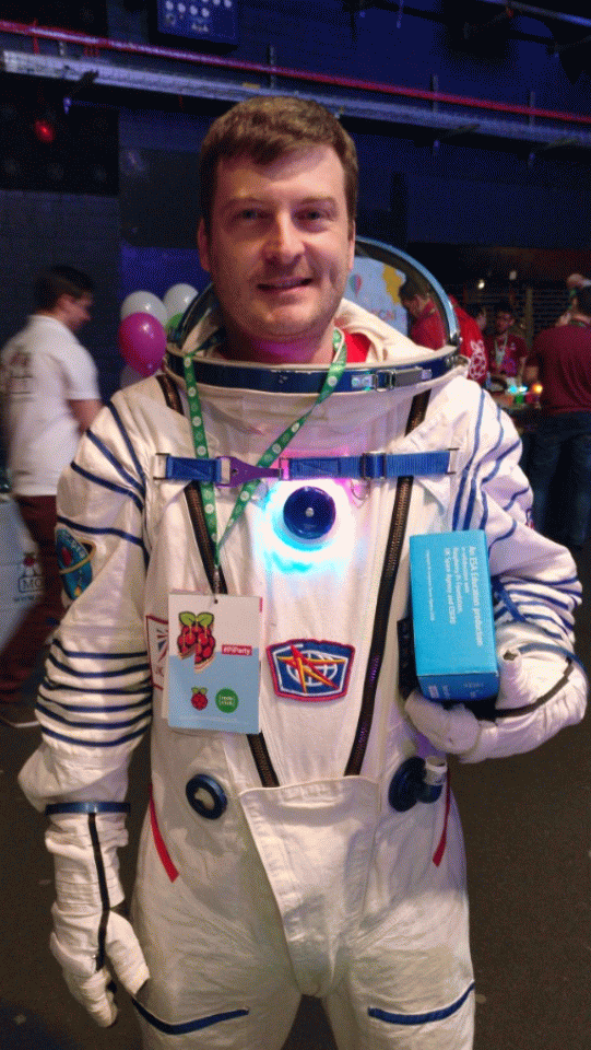 Dave Honess from RPF borrowed a RasPiO Inspiring circle to wear under his space suit during his Astro Pi talk